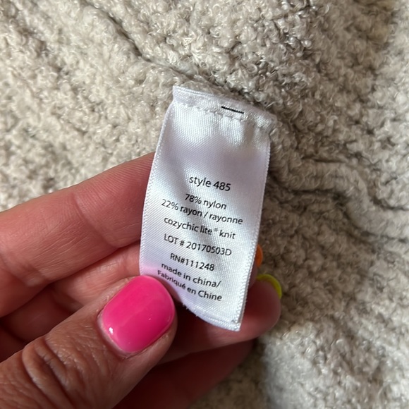 Comfy and cute Coastal Cardigan by Barefoot Dreams - Picture 4 of 5